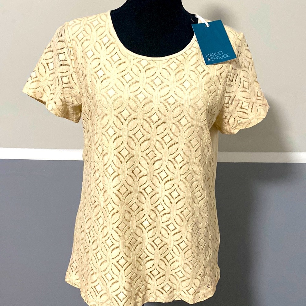 Short sleeve medium top. Brand new. Lace sleeves
